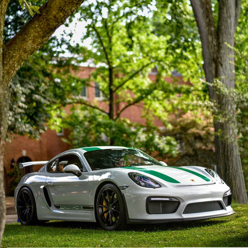 GT4 wearing a 911R suit